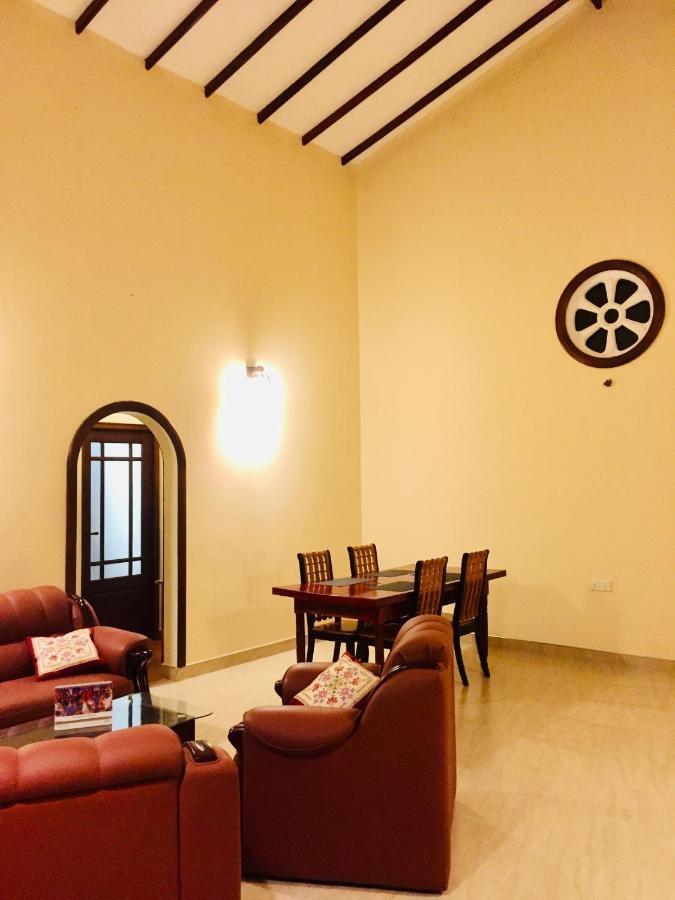 Sweet Home Tourist Rest Anuradhapura Buitenkant foto