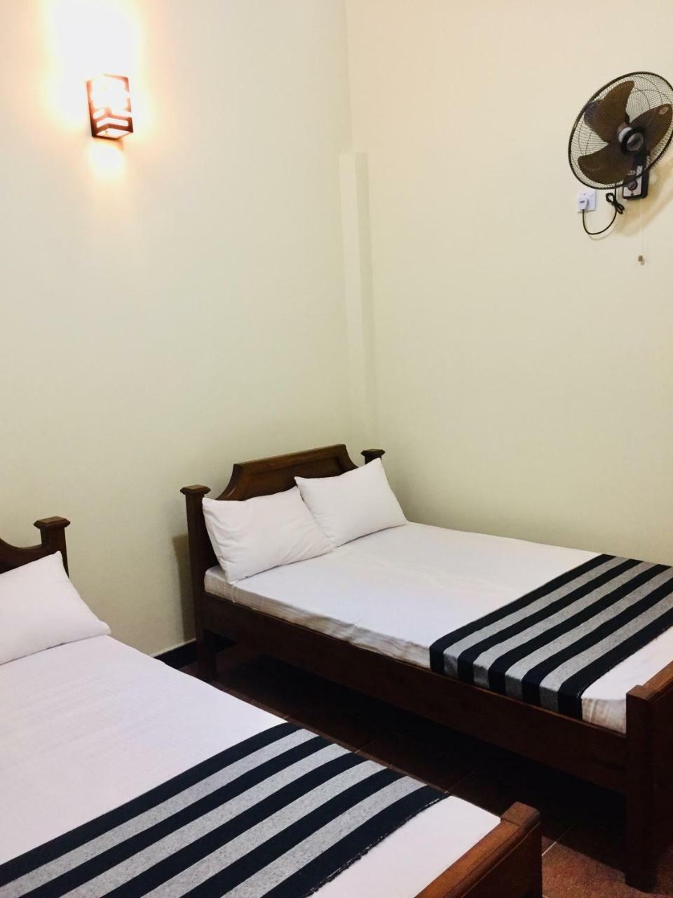 Sweet Home Tourist Rest Anuradhapura Buitenkant foto