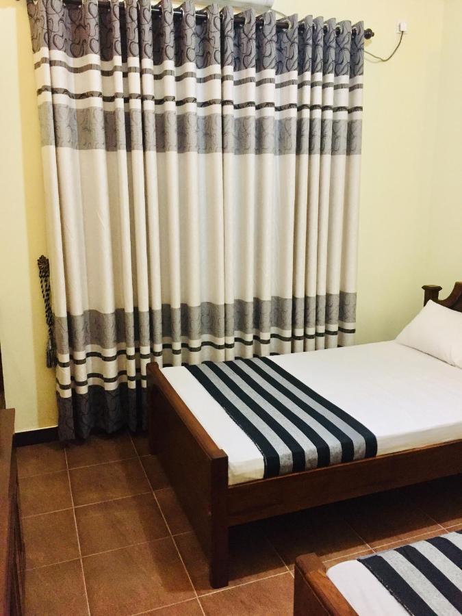 Sweet Home Tourist Rest Anuradhapura Buitenkant foto